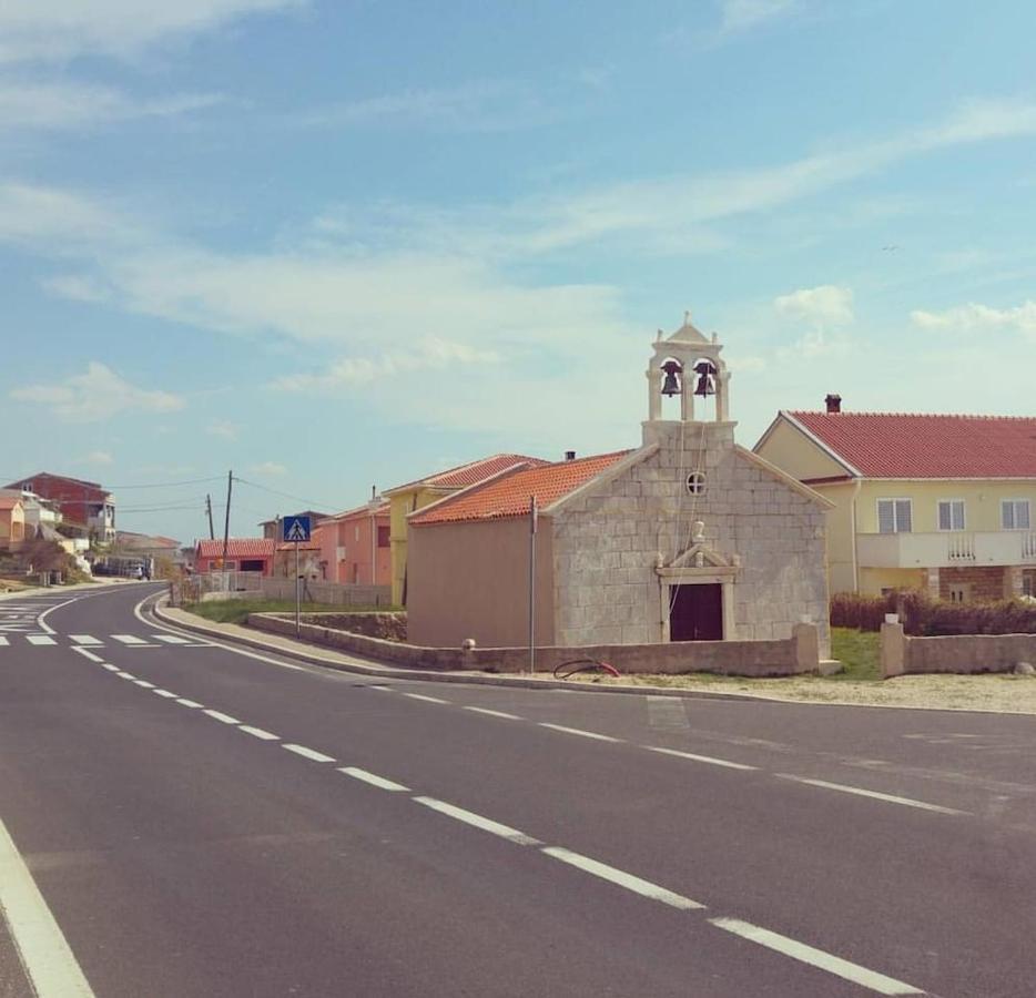 Apartman Lidija Dinjiška Zewnętrze zdjęcie